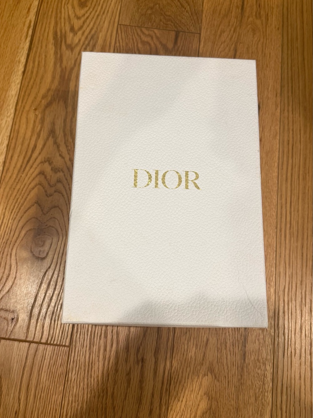DIOR shoe box with wraps inside